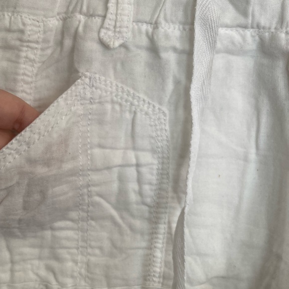 🛍5for$25: White shorts, super comfy - Picture 2 of 5
